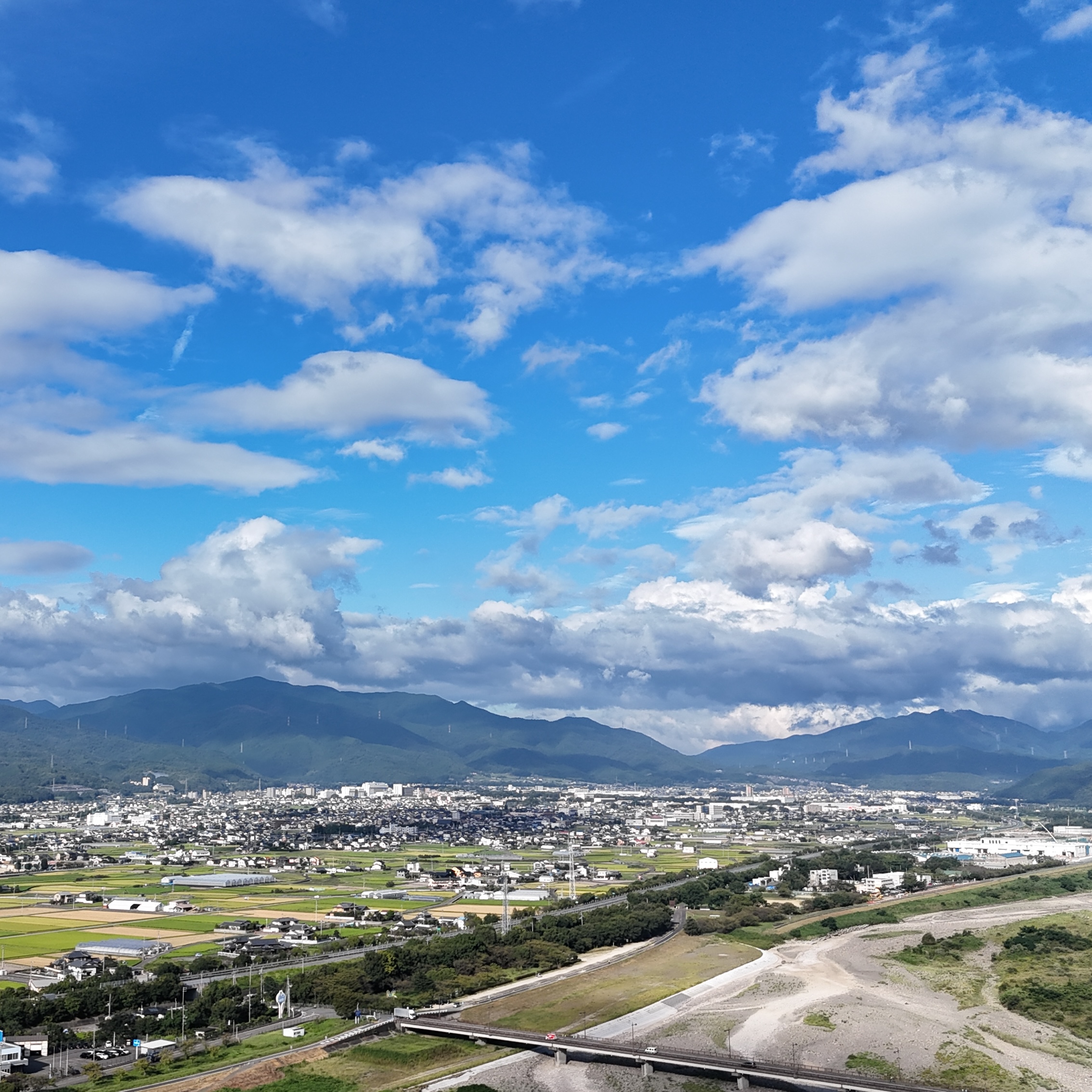 愛媛県松山市上空での撮影。